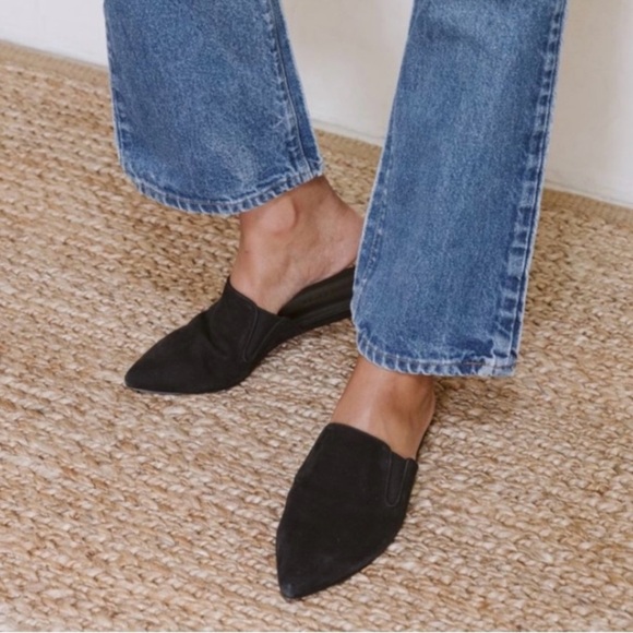 Jenni Kayne Shoes - Jenni Kayne Black Leather Mules Women’s size 6